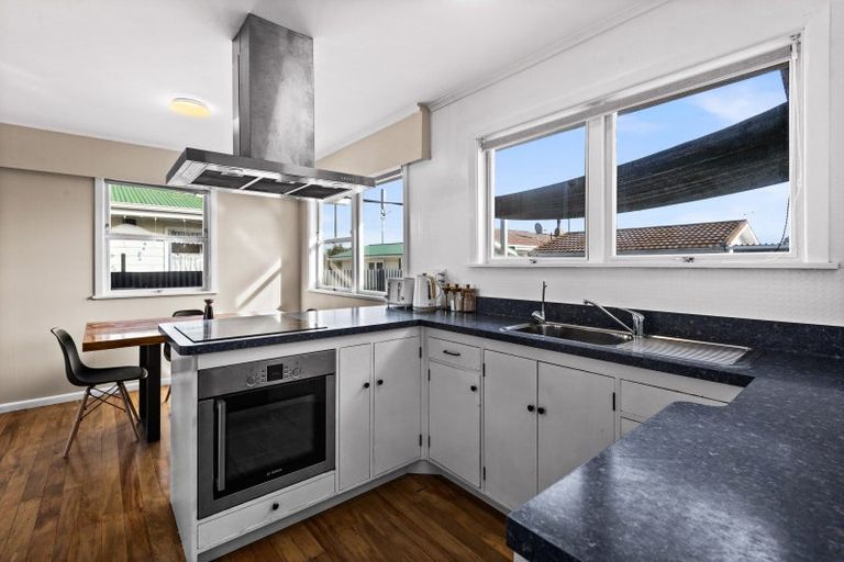 Photo of property in 3 Cranby Crescent, Onekawa, Napier, 4110