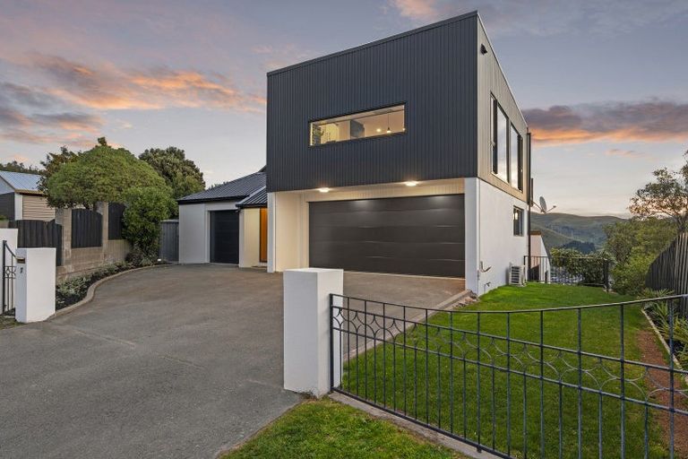 Photo of property in 17 Brigid Place, Mount Pleasant, Christchurch, 8081