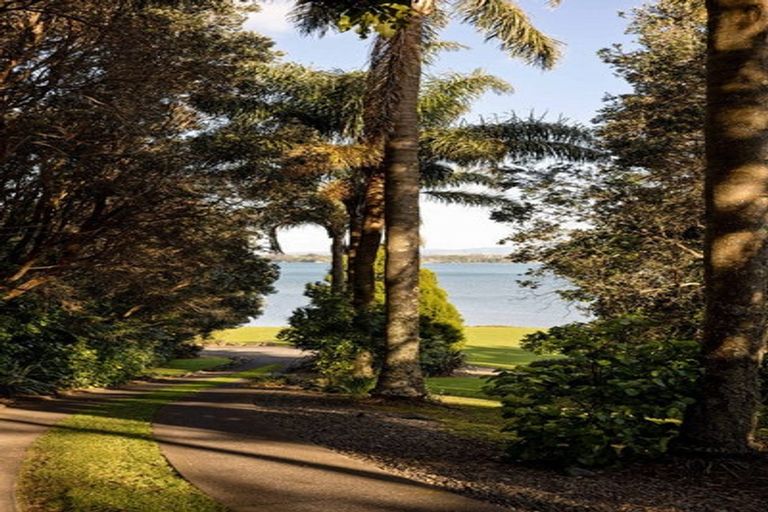 Photo of property in 20 Tinopai Drive, Omokoroa, 3114