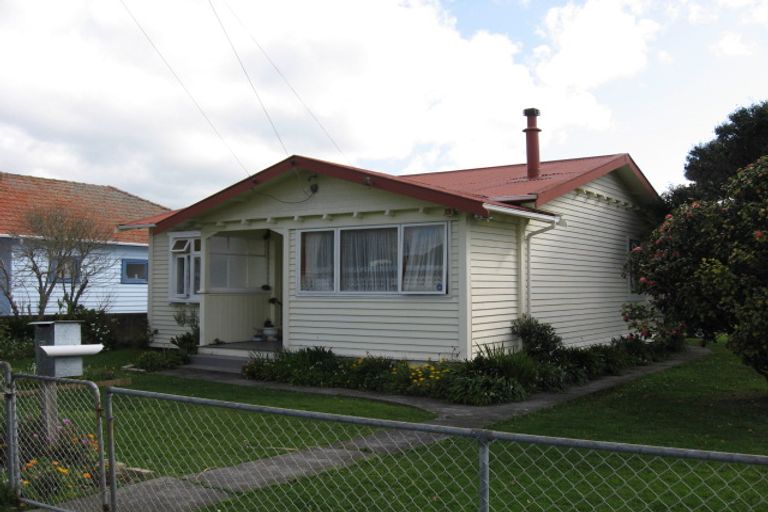 Photo of property in 45 Awamutu Grove, Waiwhetu, Lower Hutt, 5010