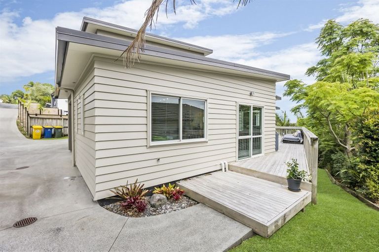 Photo of property in 10 Treetops Way, Bayview, Auckland, 0629