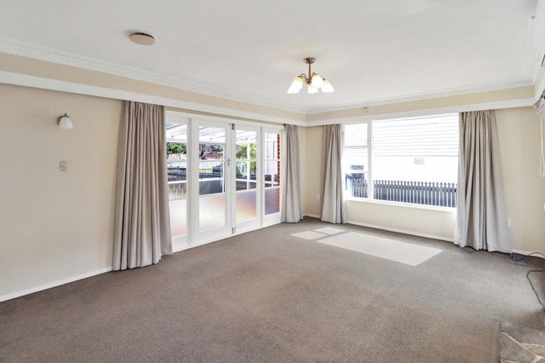 Photo of property in 3 Parnell Street, Fairfield, Lower Hutt, 5011
