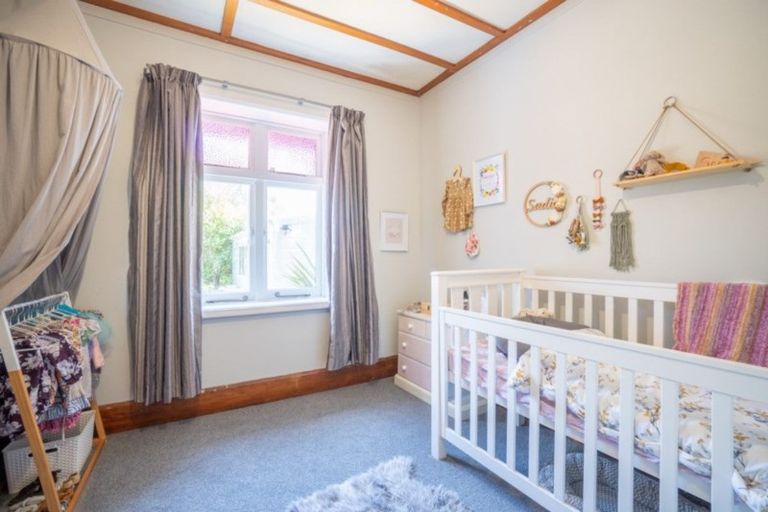 Photo of property in 26 Knowles Street, Terrace End, Palmerston North, 4410