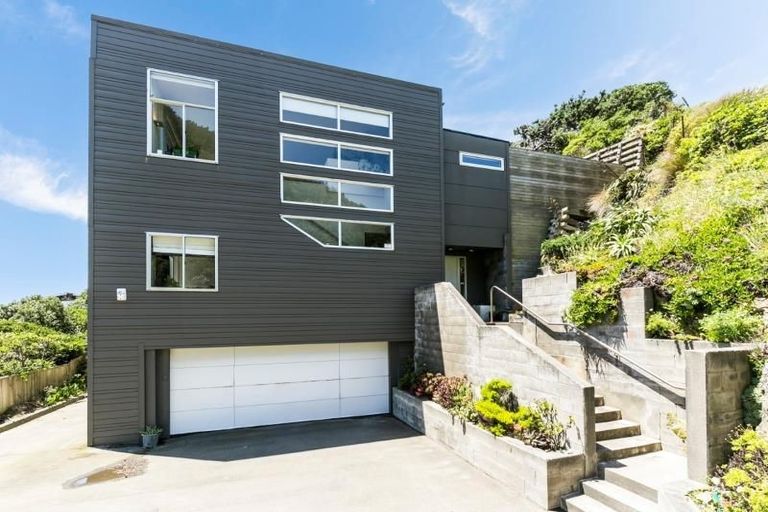 Photo of property in 79 Mantell Street, Seatoun, Wellington, 6022