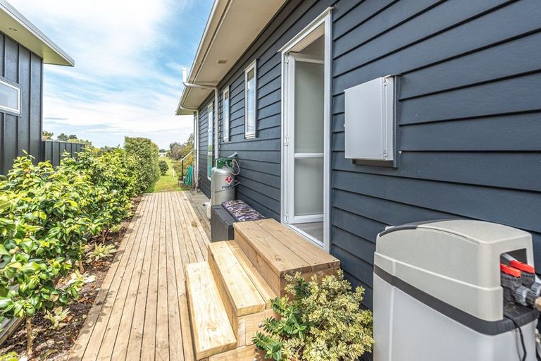 Photo of property in 5 Toi Street, Tawhero, Whanganui, 4501