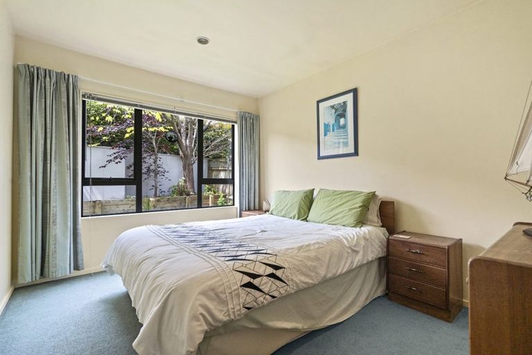 Photo of property in 352 East Coast Road, Sunnynook, Auckland, 0630