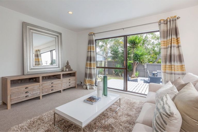 Photo of property in 1/30 Eastern Beach Road, Eastern Beach, Auckland, 2012