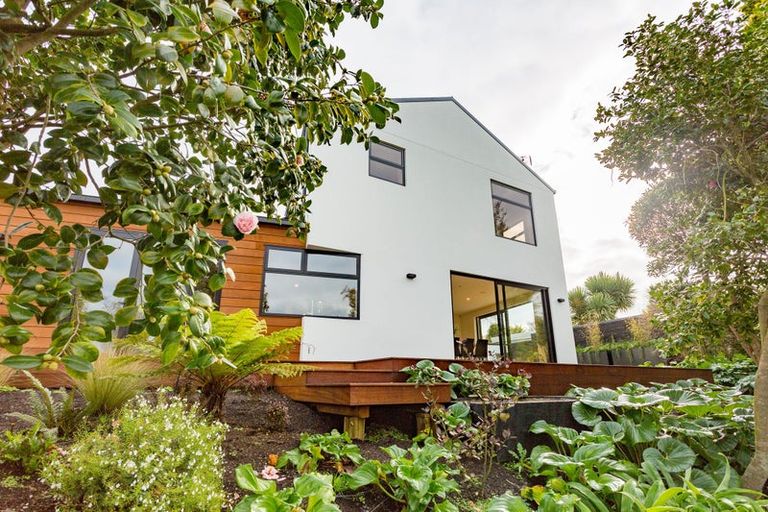 Photo of property in 80c Clyde Road, Ilam, Christchurch, 8041