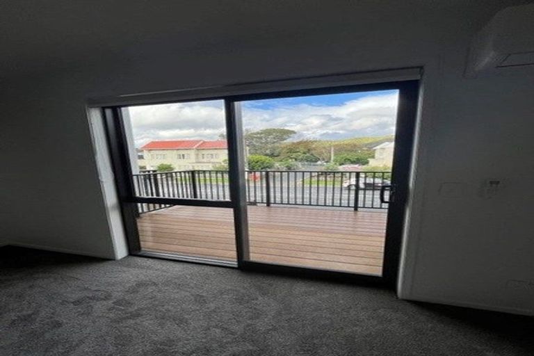 Photo of property in 2/41 Collingwood Street, Waterloo, Lower Hutt, 5011
