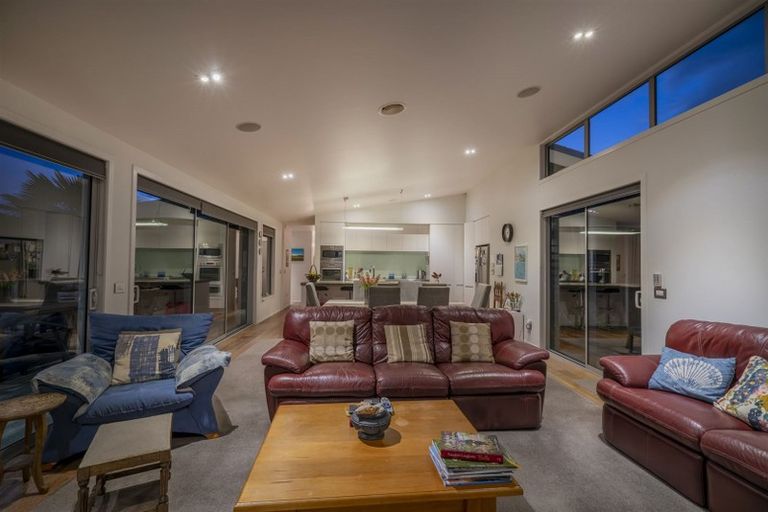 Photo of property in 4 Tironui Place, Whitianga, 3510