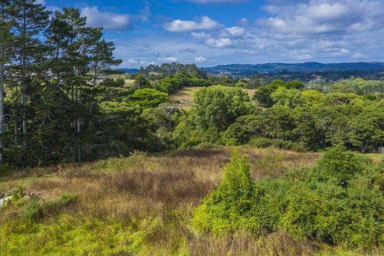 Photo of property in 304-306 Birdwood Road, Massey, Auckland, 0614