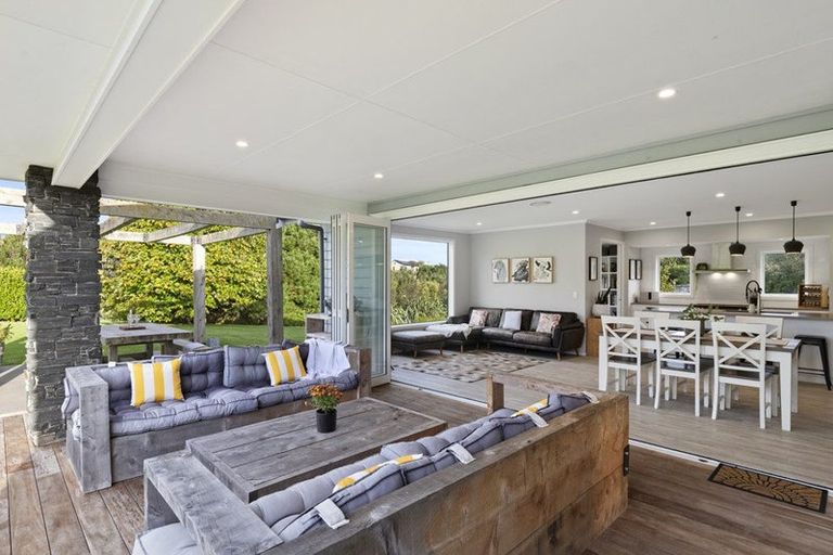 Photo of property in 1557 Waiuku Road, Waiuku, 2681