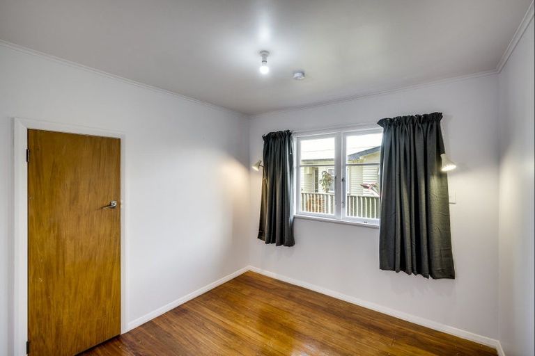 Photo of property in 34 Taradale Road, Marewa, Napier, 4110