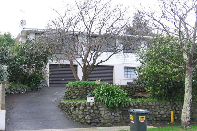 Photo of property in 15 Snowdon Avenue, Terrace End, Palmerston North, 4410