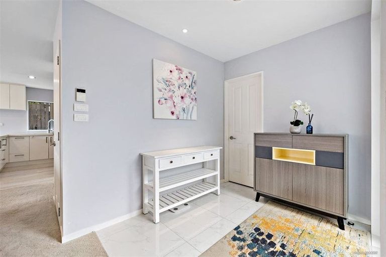 Photo of property in 24 Kellett Road, Ranui, Auckland, 0612