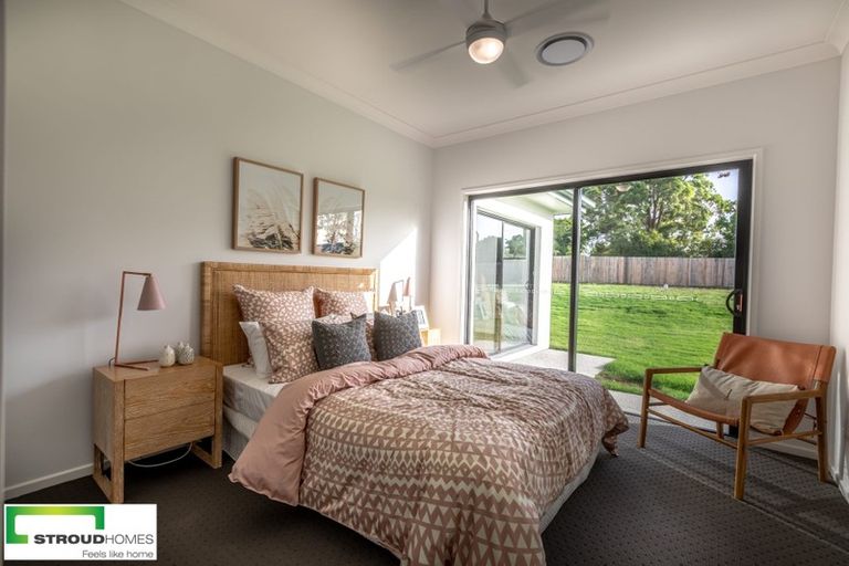 Photo of property in 17 Tamahunga Drive, Matakana, 0985