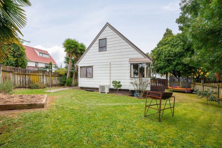 Photo of property in 11 Caulfield Place, Nawton, Hamilton, 3200