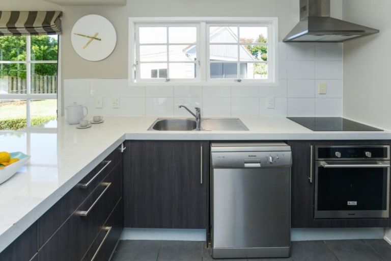 Photo of property in 9 Breadalbane Road, Havelock North, 4130