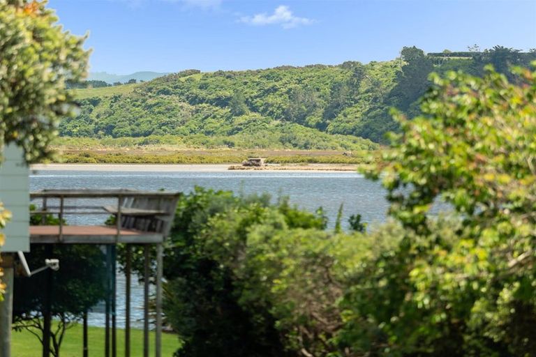 Photo of property in 607 Pukehina Parade, Pukehina, Te Puke, 3189