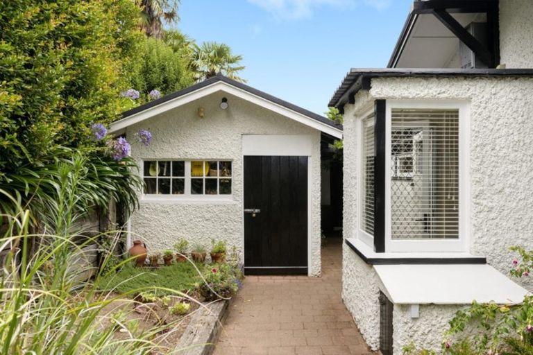 Photo of property in 17 Eighth Avenue, Tauranga, 3110