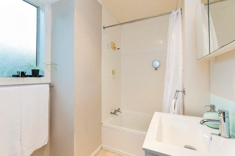 Photo of property in 12/2 Burdendale Grove, Churton Park, Wellington, 6037