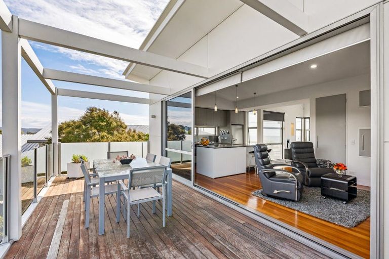 Photo of property in 21 Le Quesne Road, Bay View, Napier, 4104