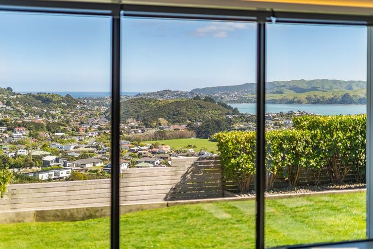 Photo of property in 91 Endeavour Drive, Whitby, Porirua, 5024