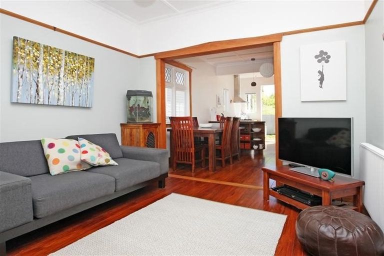 Photo of property in 16 Akatea Street, Berhampore, Wellington, 6023