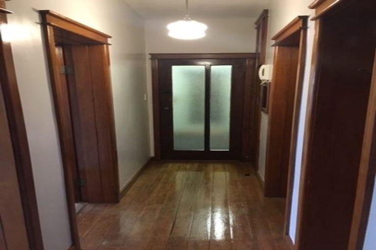 Photo of property in San Marino Apartments, 4/4 Oak Park Avenue, Te Aro, Wellington, 6011