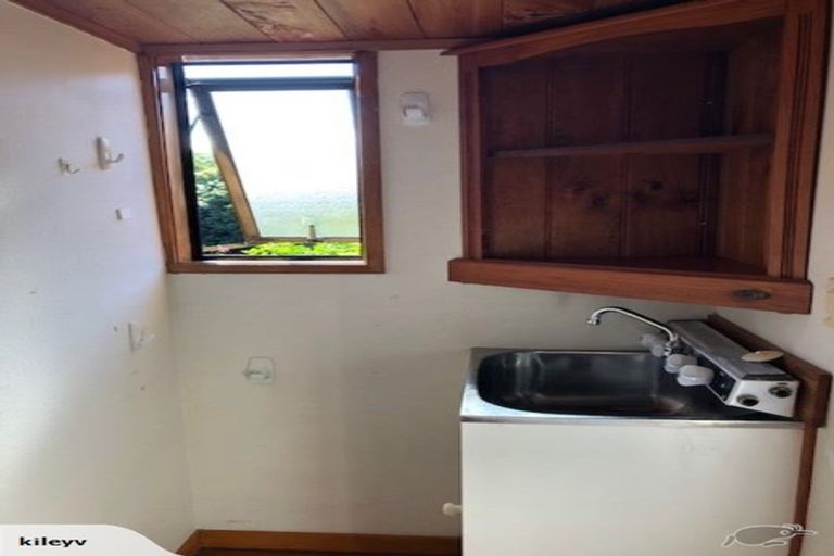 Photo of property in 131a Edmonton Road, Te Atatu South, Auckland, 0610