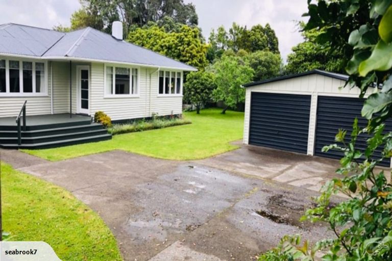 Photo of property in 122a Govett Avenue, Frankleigh Park, New Plymouth, 4310