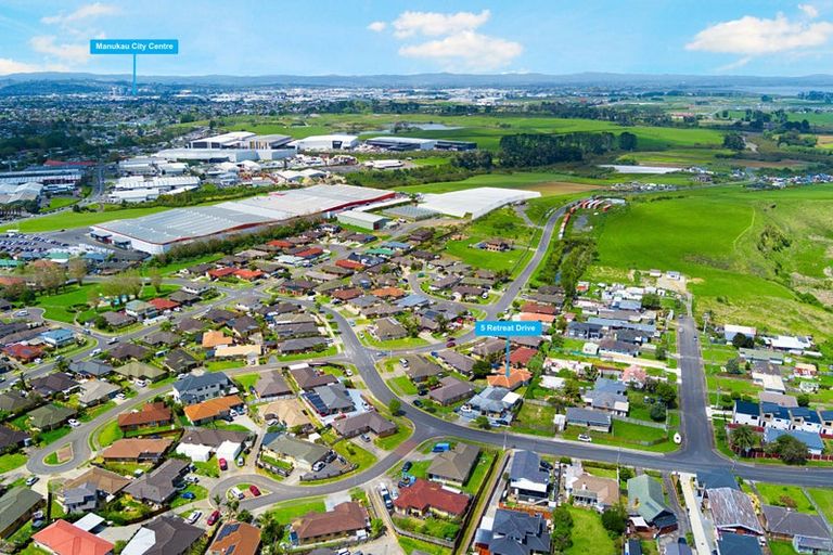 Photo of property in 5 Retreat Drive, Mangere, Auckland, 2022