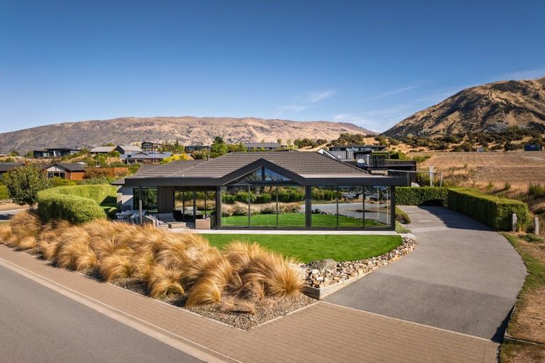 Photo of property in 9 Ruby Ridge, Wanaka, 9305