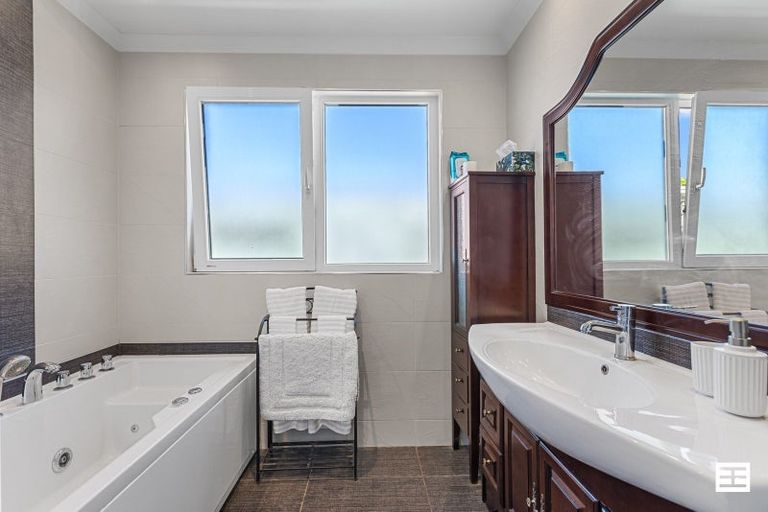 Photo of property in 48 Twin Oak Avenue, Papamoa Beach, Papamoa, 3118