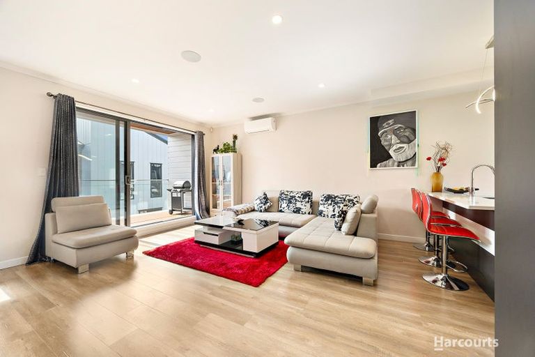 Photo of property in 2/5 Ayr Road, Pakuranga, Auckland, 2010