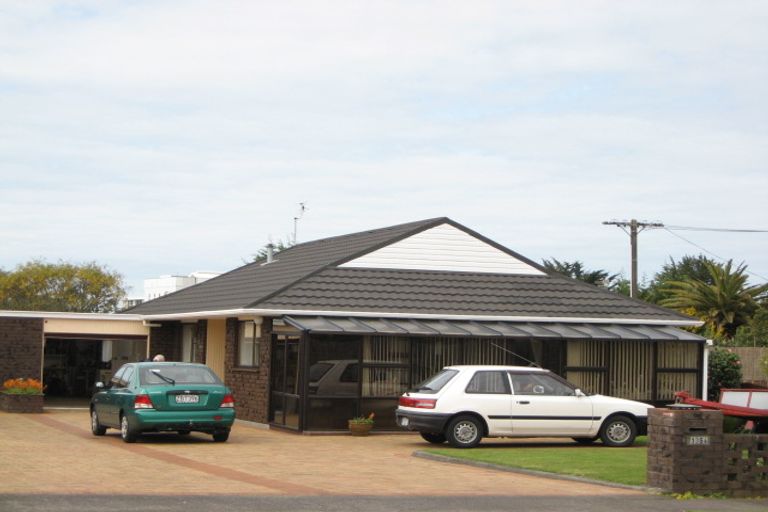 Photo of property in 135 Seaview Road, Westown, New Plymouth, 4310