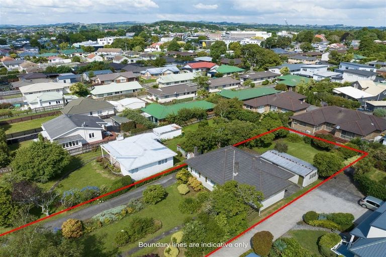 Photo of property in 66 Victoria Street, Pukekohe, 2120