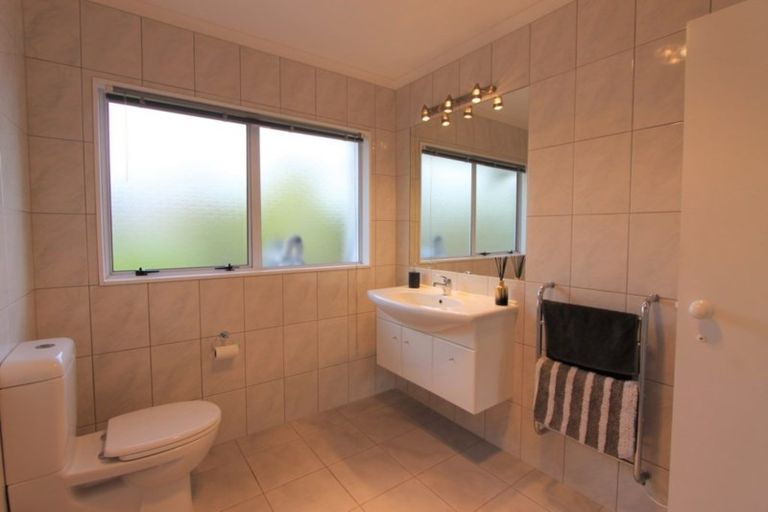 Photo of property in 15 Robinson Terrace, Rangatira Park, Taupo, 3330