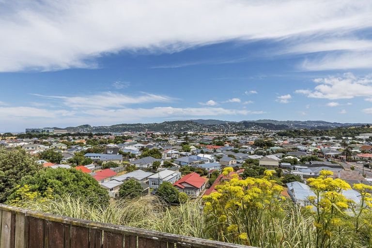 Photo of property in 17 Madison Place, Miramar, Wellington, 6022