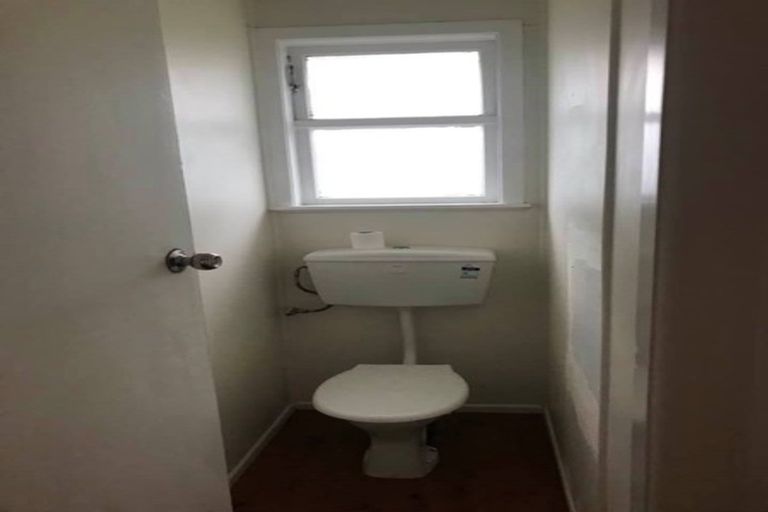 Photo of property in 141 Castor Crescent, Cannons Creek, Porirua, 5024