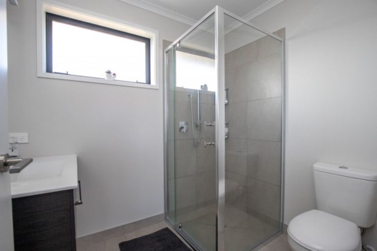 Photo of property in 12 Costello Drive, Ngatea, 3503