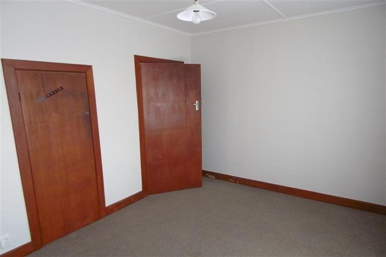 Photo of property in 27 Bulteel Street, New Plymouth, 4310