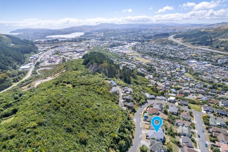Photo of property in 11 Chastudon Place, Tawa, Wellington, 5028
