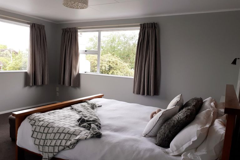 Photo of property in 6 Epsom Road, Hokowhitu, Palmerston North, 4410