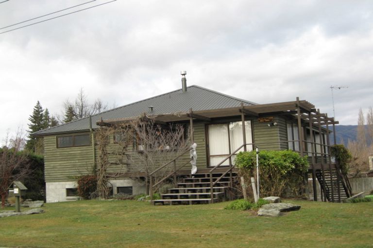 Photo of property in 30 Winders Street, Wanaka, 9305