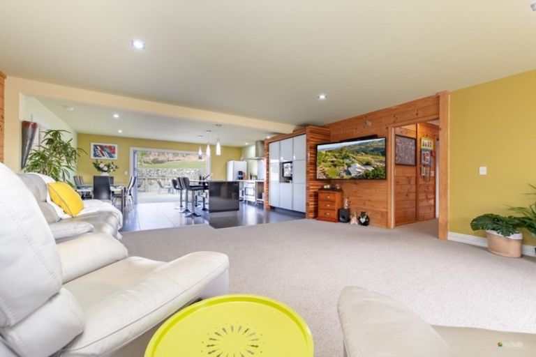 Photo of property in 34 Kaitangata Crescent, Kelson, Lower Hutt, 5010
