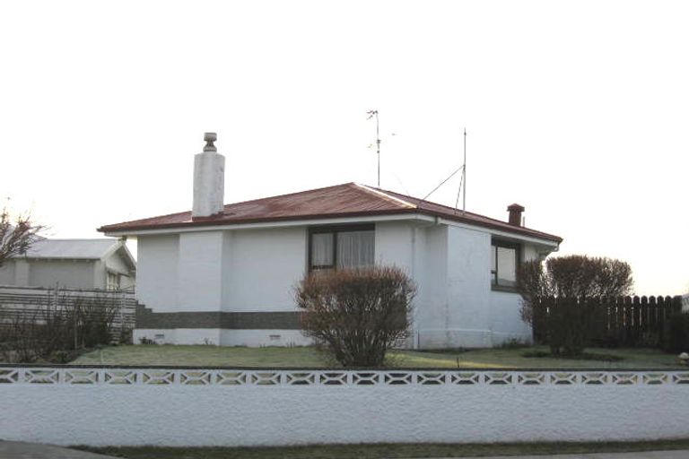 Photo of property in 18 Dumbarton Place, Strathern, Invercargill, 9812