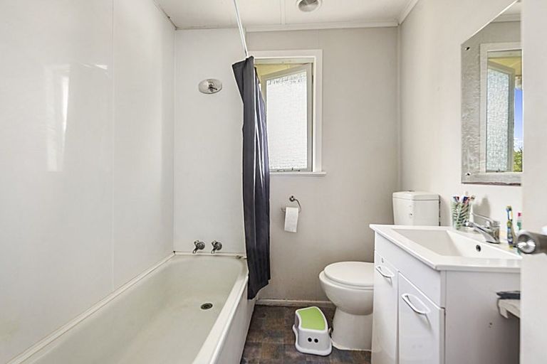 Photo of property in 8c Bell Road, Western Heights, Rotorua, 3015