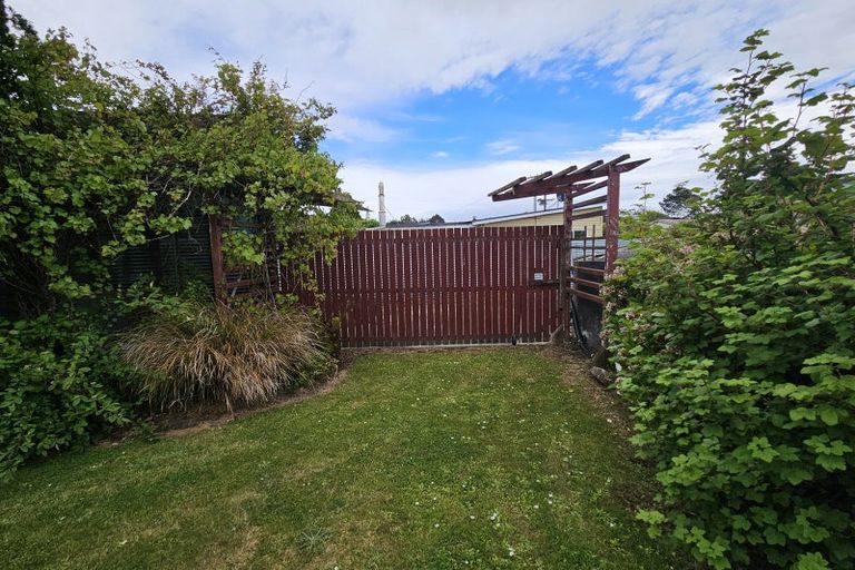 Photo of property in 9 Arthur Road, Owaka, 9585