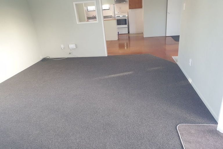 Photo of property in 12 Edwin Freeman Place, Ranui, Auckland, 0612